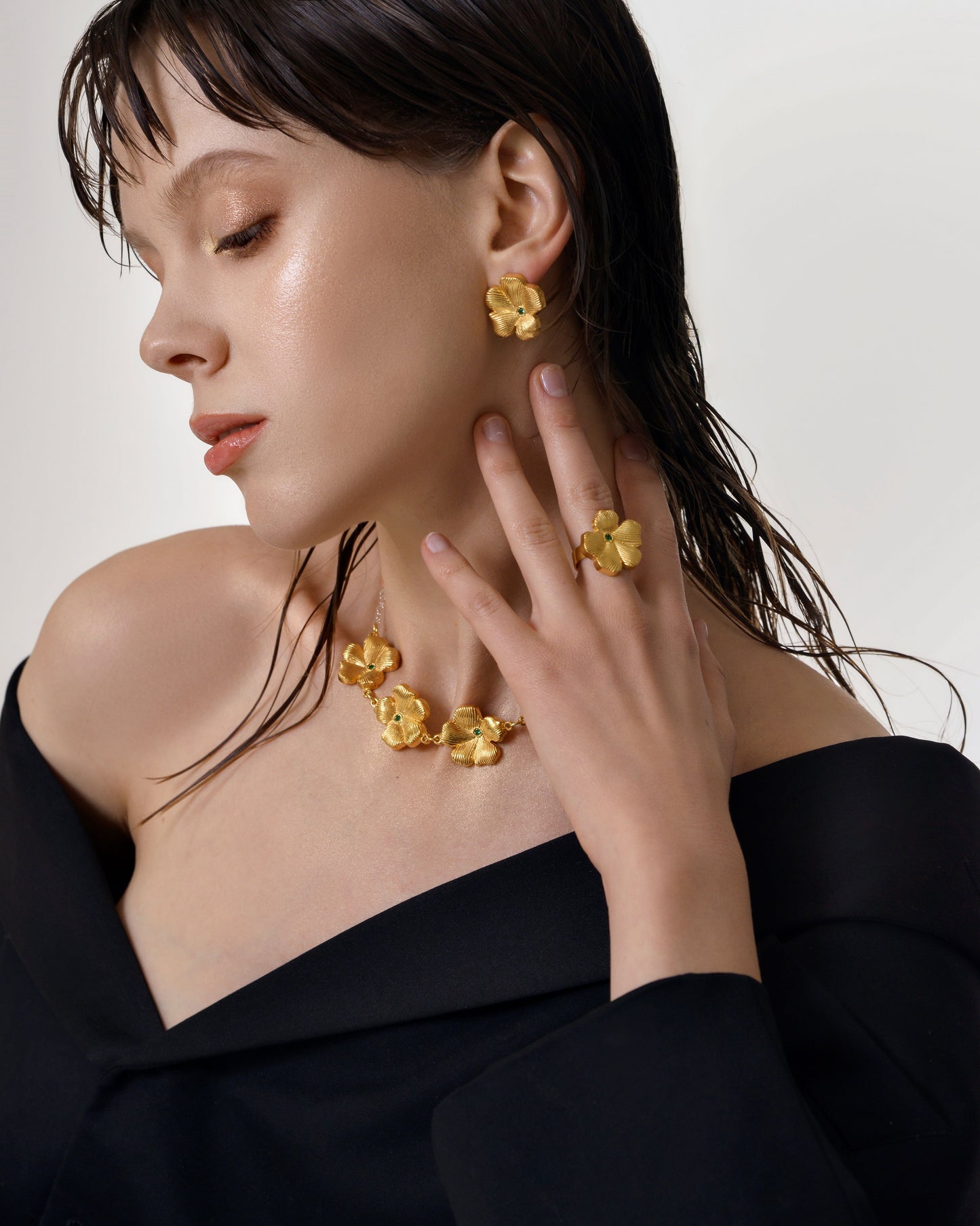 Esttese Flower Ring