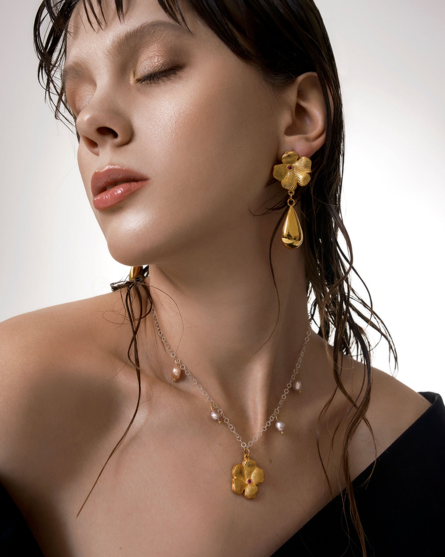 Esttese Two-tone Flower Pendant Chain Necklace